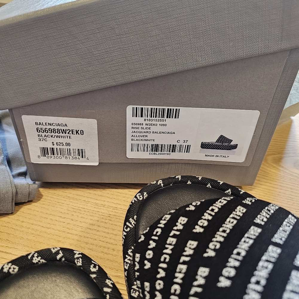 BALENCIAGA LOGO SLIP ON PLATFORM SANDALS - Picture 3 of 9